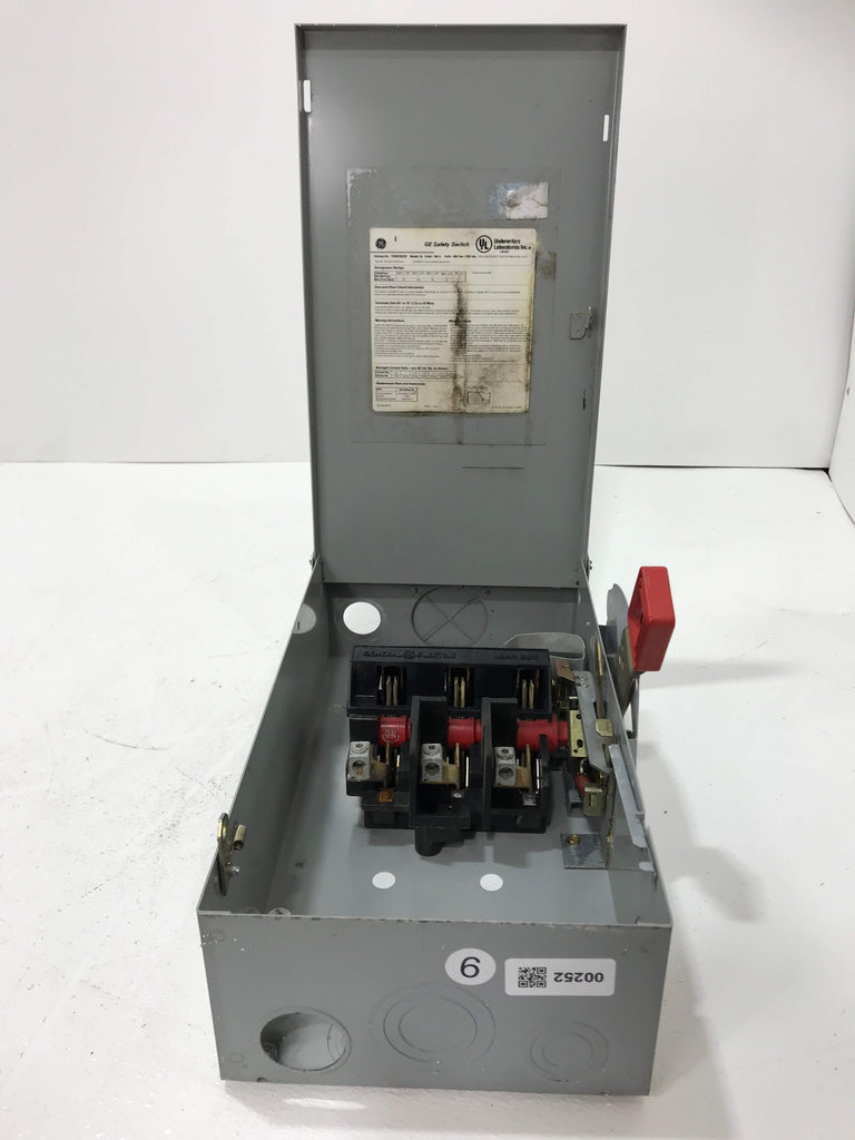 GE Disconnect 100 Amp 600 Volt Model 10 Cat THN3363R IndSurp