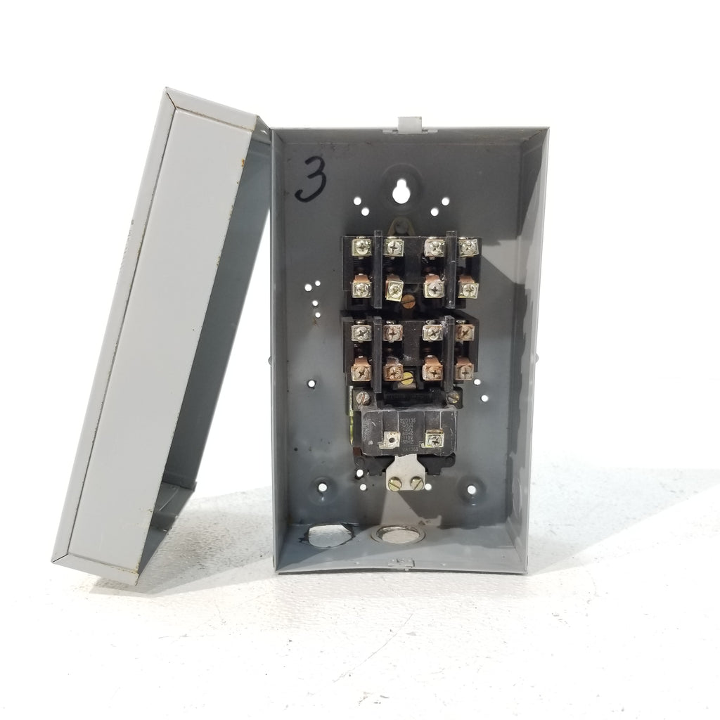 GE Lighting Contactor 30 Amp 120 Volt IndSurp