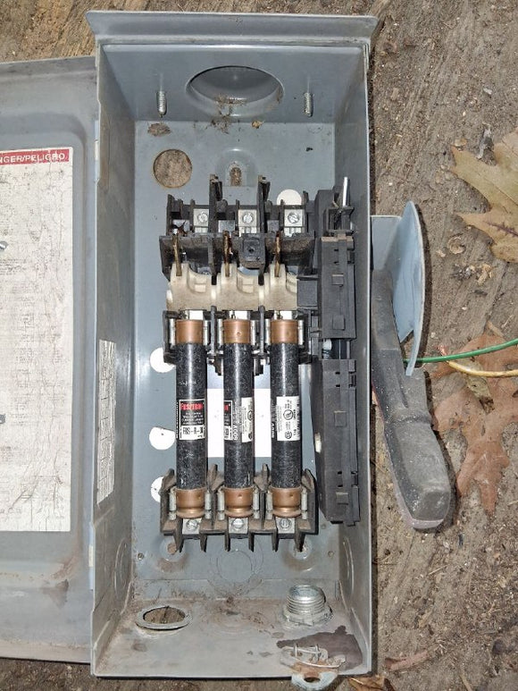 Square D Disconnect 30 Amp 600 Volt