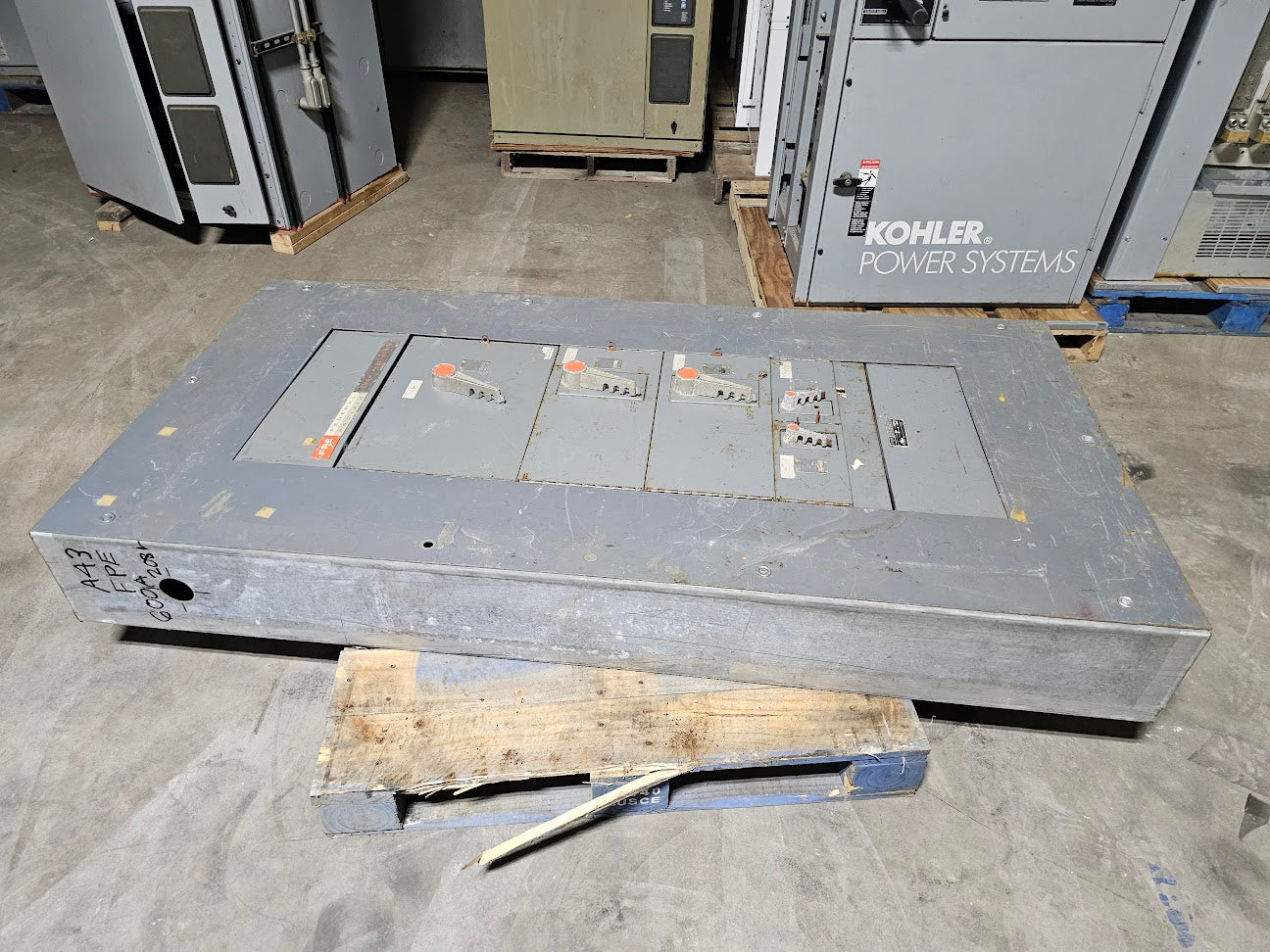 Panelboard Fpe FPE QMOB Panelboard 600 Amp 120-208 Volt 3 Phase 4 Wire – IndSurp
