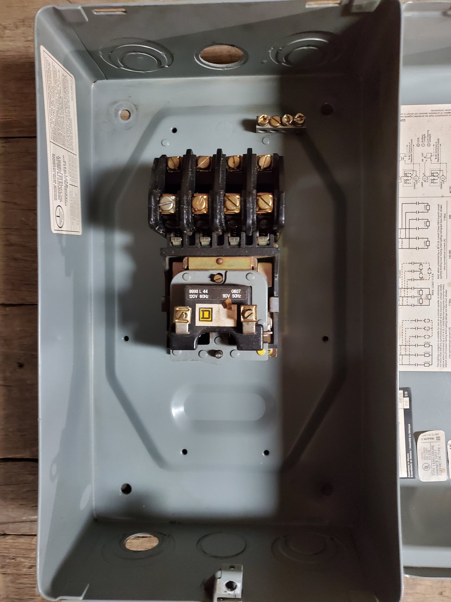 Square D Lighting Contactor 120/110 Coil Volt 50/60 Hz Cat# D -223N