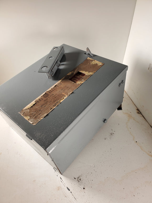 GE Flex-A-Plug  30 Amp 600 Volt 3 Pole Cat# DFPHA361DE