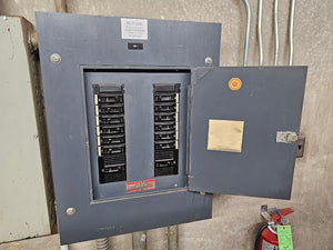 GE NHB 225 Amp Panel With Breakers 277/480 Volt 3 Phase 4 wire
