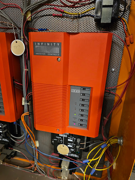 Infinity LCX810 Andover Controls