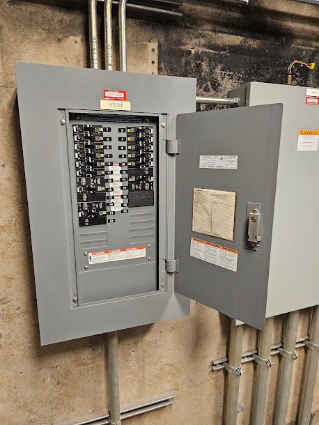 Square D NF 125 Amp Panel With Some Breakers 600Y/347-240 Volt 3 Phase 4 Wire