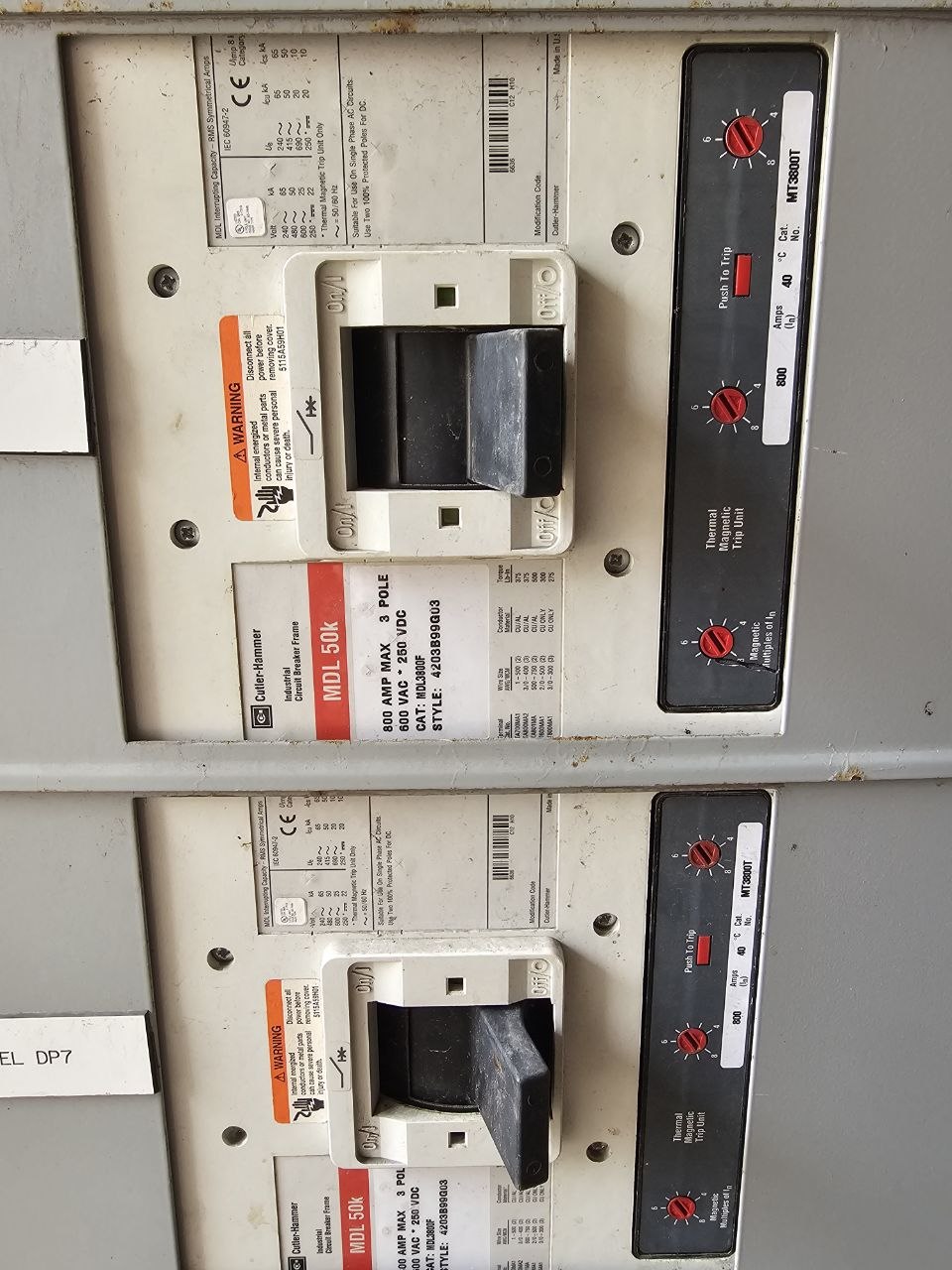 EATON/Cutler-Hammer Switchboard 3000 Amp Main Breaker 208Y/120 3 Phase 4 Wire 60 Hz