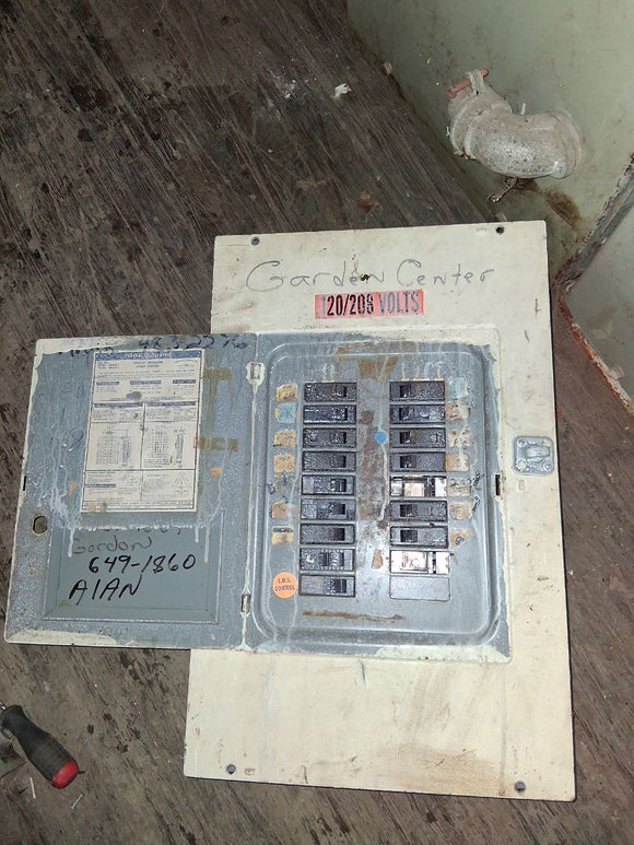 GE 100 Amp Panel With Breakers 120/208 Volt 3 Phase 4 Wire Cat# TP18F Model 1