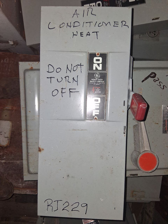 GE Disconnect 100 Amp 600 Volt Cat# TH3366 Fused