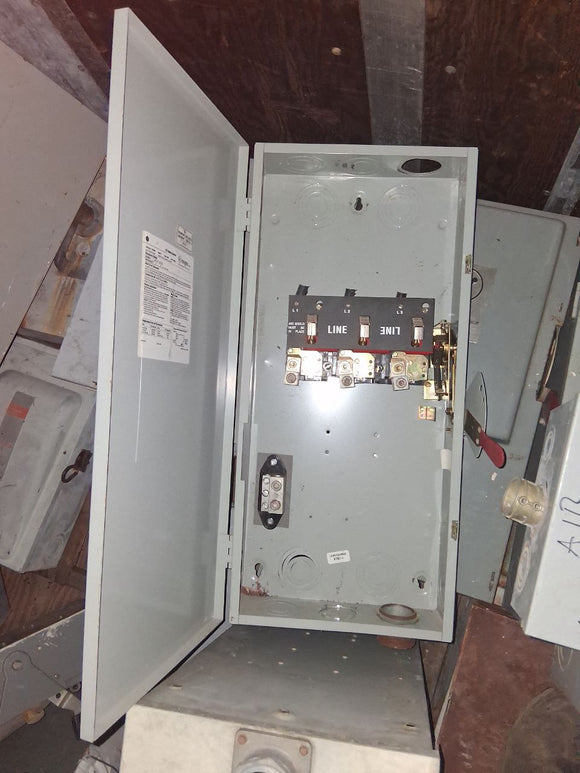 GE Disconnect 200 Amp 240 Volt Model 8 Cat# TGN3324  Fused