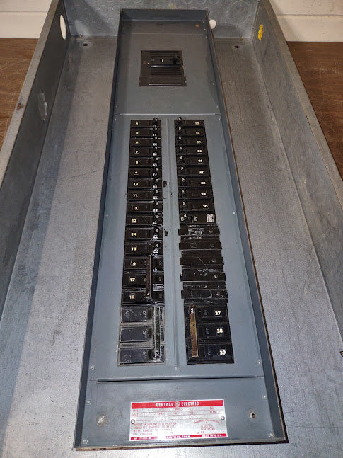 GE NLTQ 225 Amp Main Panel With Breakers  120/208 Volt 3 Phase 4 Wire