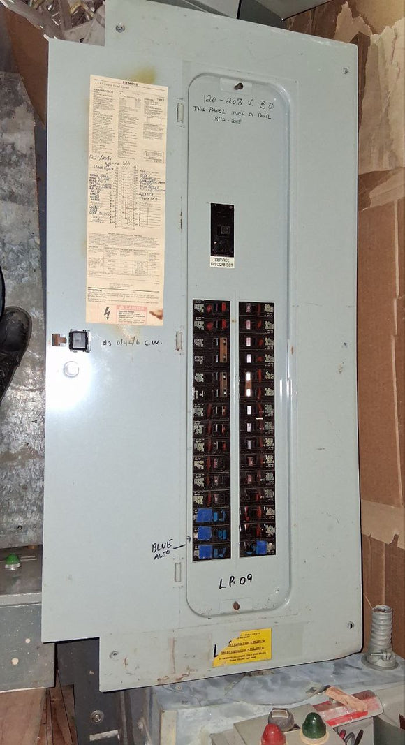 Siemens/I-T-E 150 Amp Panel With Breakers 208Y/120 Volt 3 Phase 4 Wire