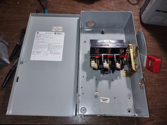 GE Disconnect 60 Amp 600 Volt  Max.Hp 60 Cat# THN3362