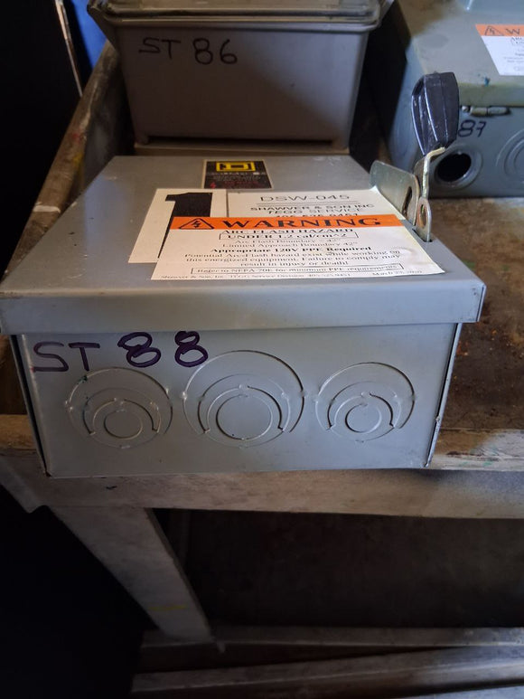 Square D Disconnect 30 Amp 240 Volt Cat# DU321 Un-Fused