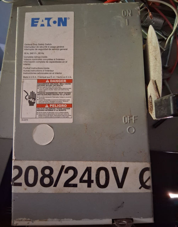 EATON Disconnect 30 Amp 240 Volt 60 Hz Un-Fused