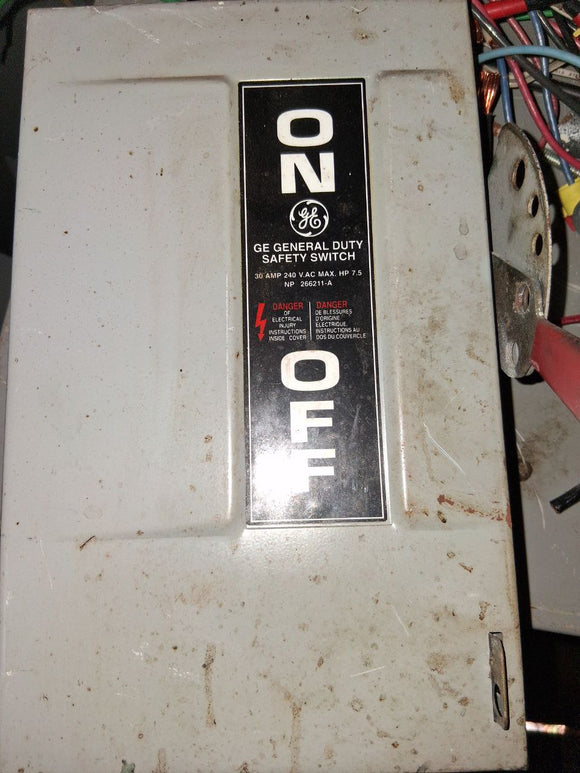 GE Disconnect 30 Amp 240 Volt Model 8 Cat# TG4321 Un-Fused