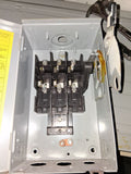 Cutler Hammer Disconnect 30 Amp 120/240 Volt 3 Phase Cat# DG321URBUn-Fused