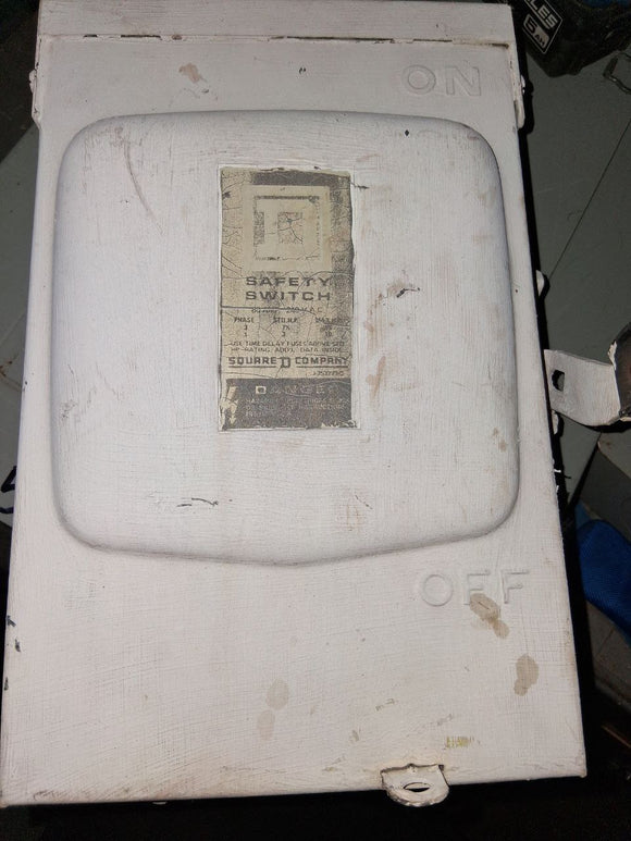 Square D Disconnect 60 Amp 240 Volt Cat# D322NRB Fused