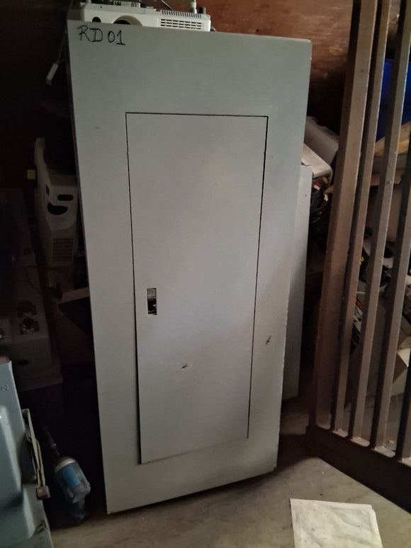 Westinghouse 225 Amp Panel With Breakers 480 Volt Cat# BD293572 14 Circuits