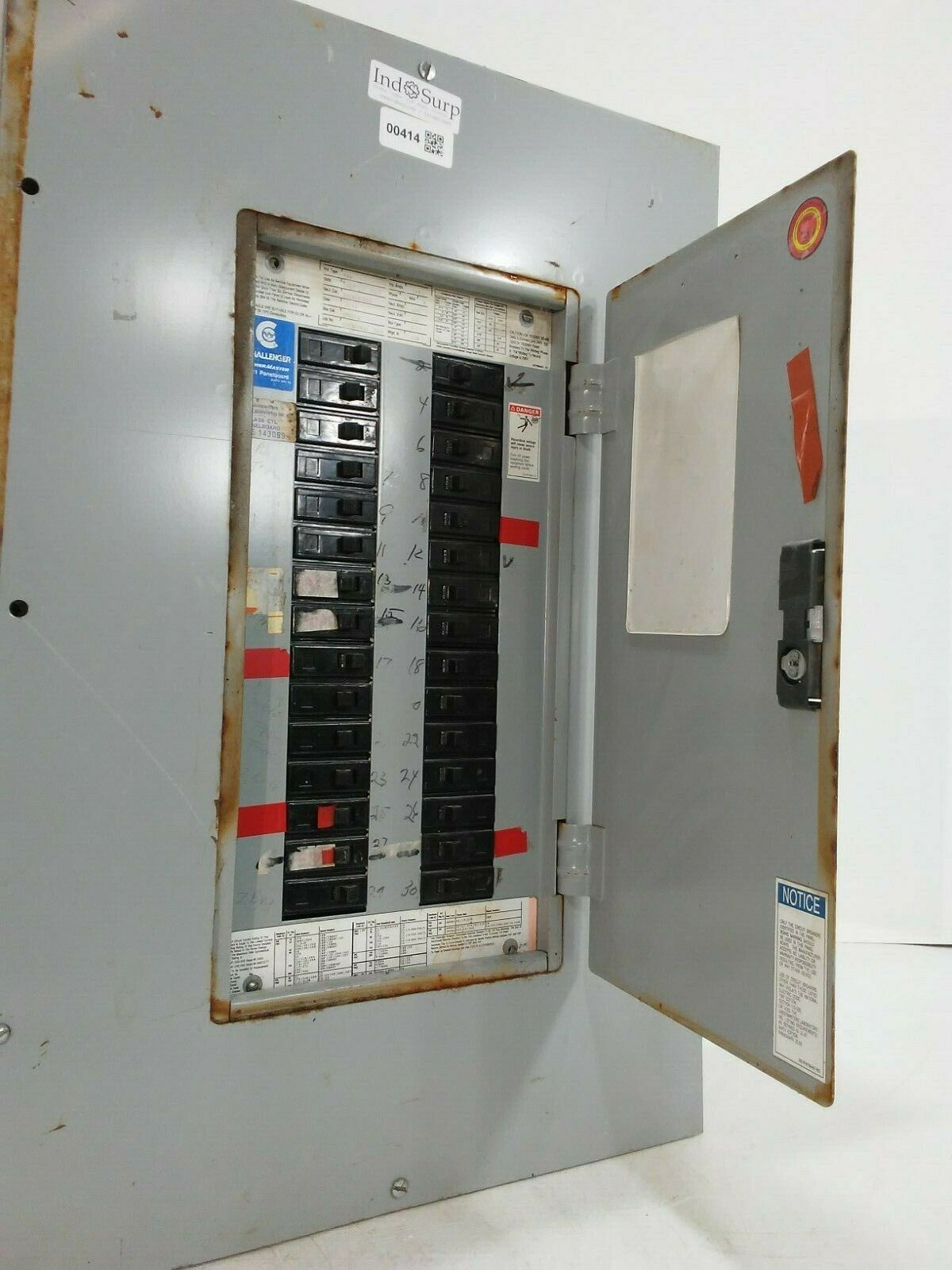 Challenger 100 Amp Panel With Breakers! 208Y/120 Volt 3