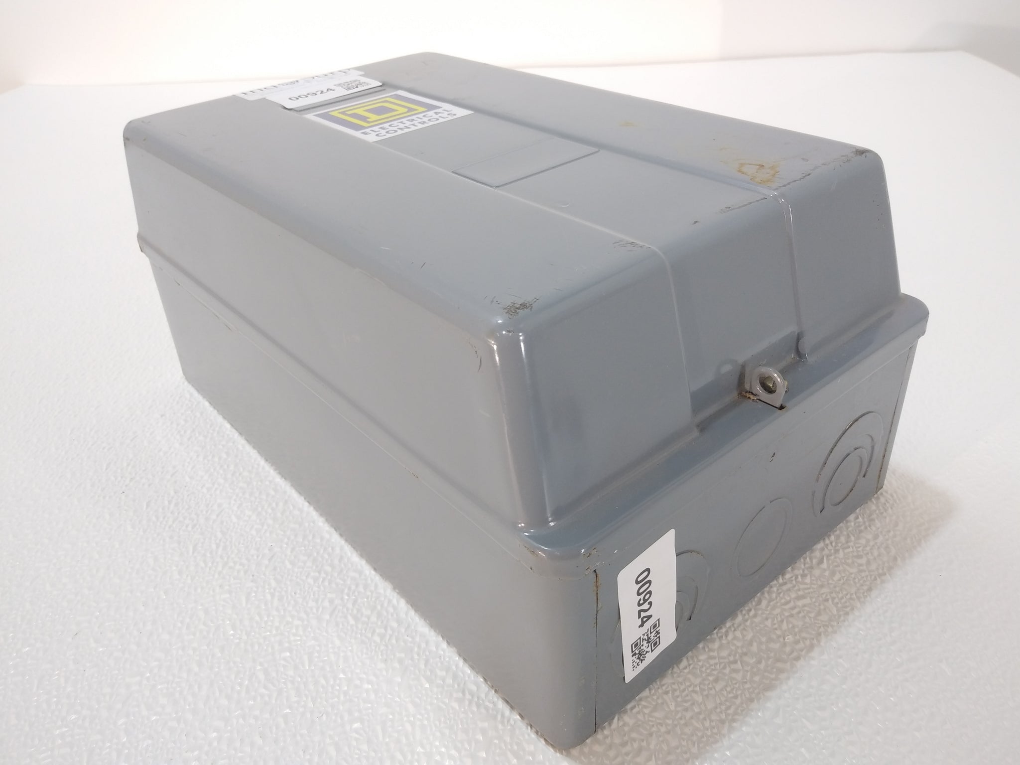 Square D Lighting Contactor 60 Amp 250 Volt 60/50 Hz Coil Volt 120/110