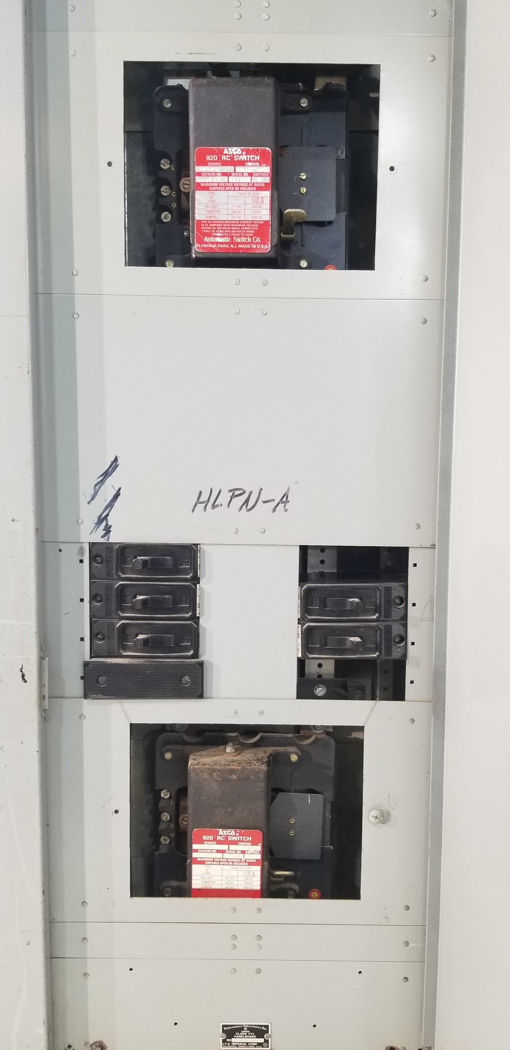 ITE CDP-4 Panel With Breakers 480Y/277 Volt 3 Phase 4 Wire – IndSurp