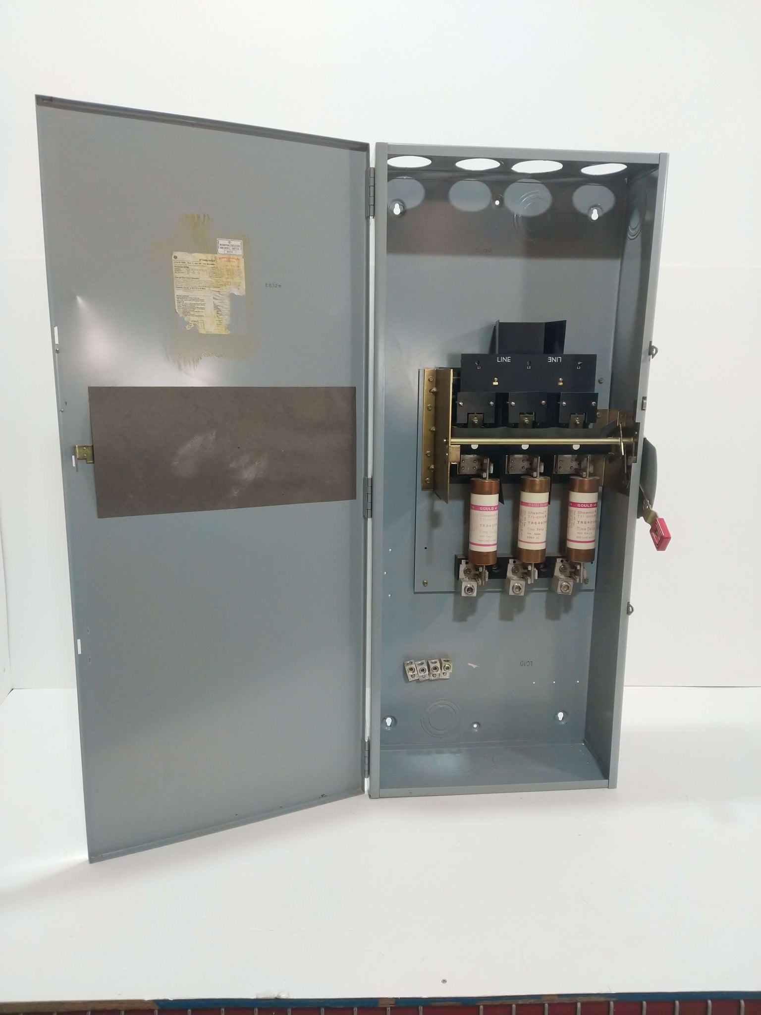 GE Disconnect 400 Amp 600 Volt IndSurp